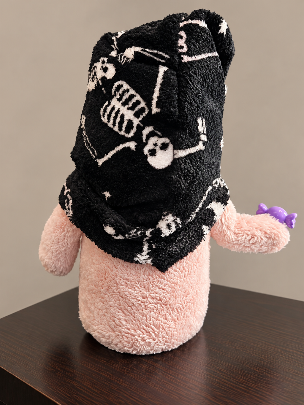Gothic Halloween Moon & Skull Gnome