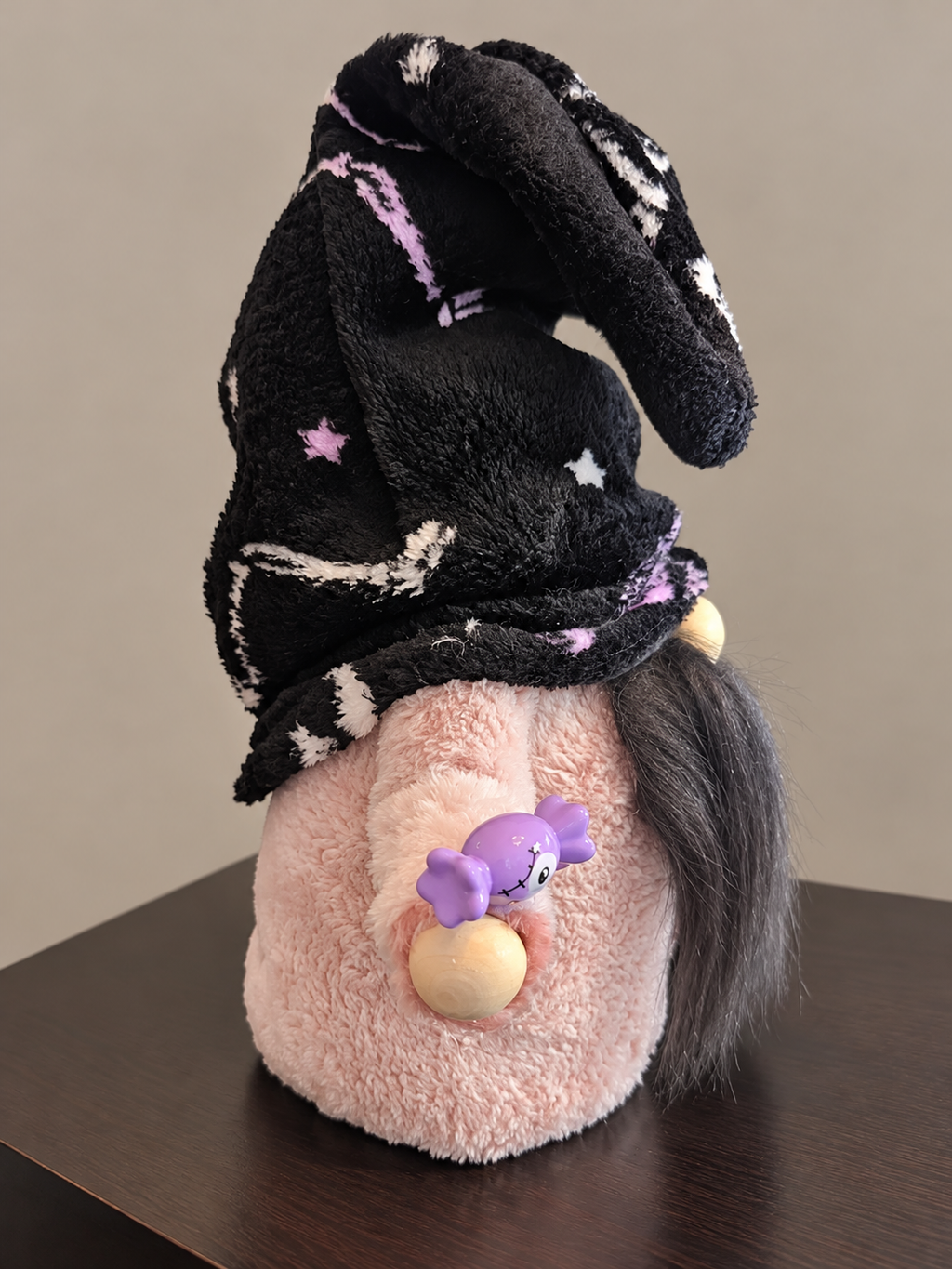 Gothic Halloween Moon & Skull Gnome